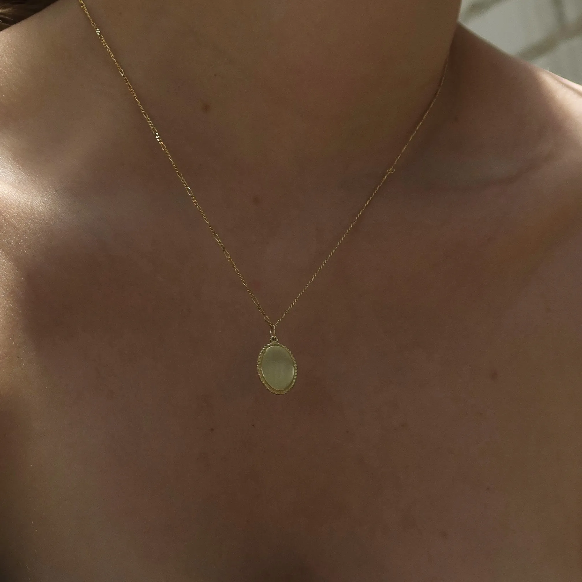 14k Iris Pendant