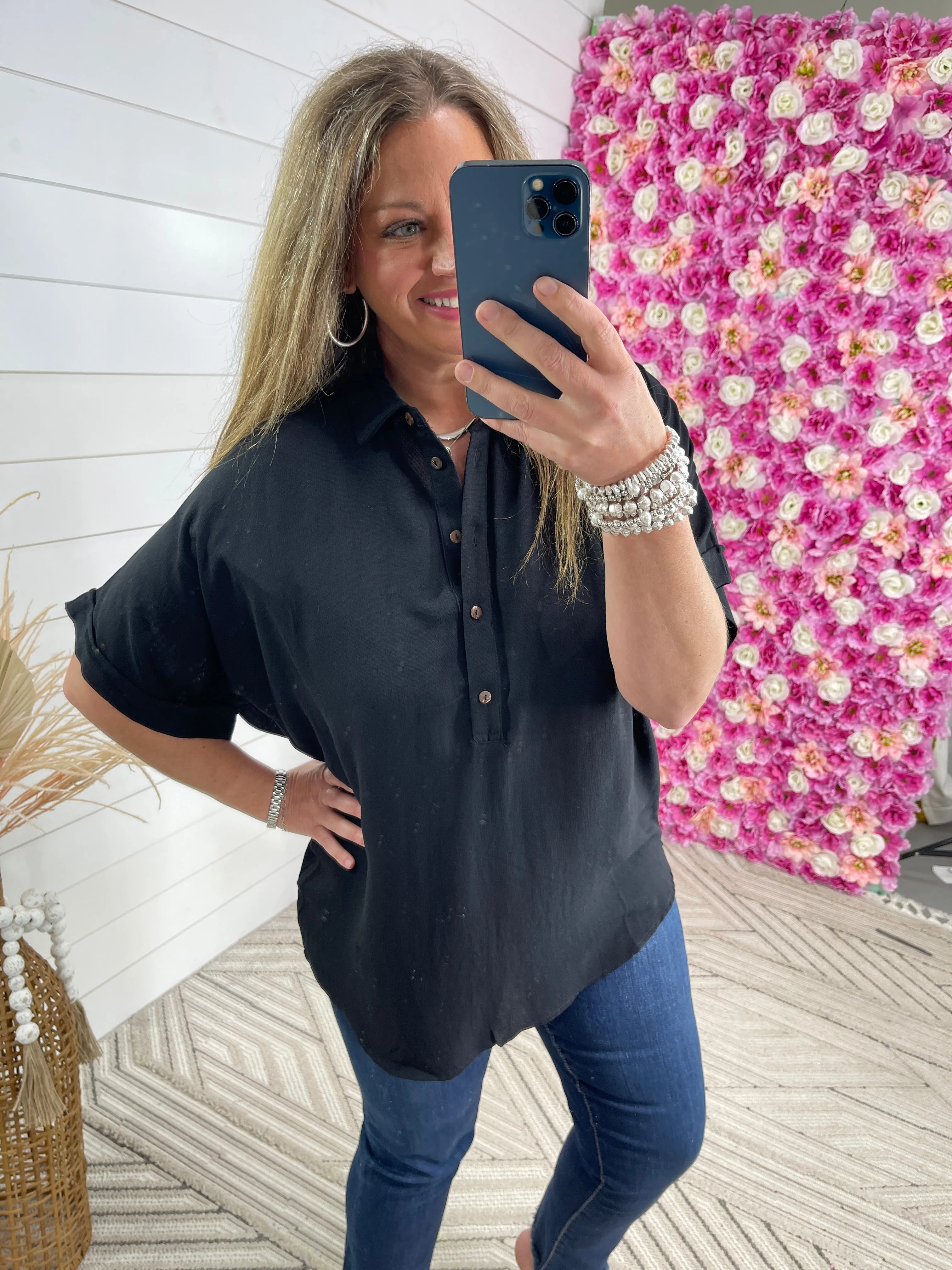 BLACK OVERSIED HALF BUTTON FLOWY TOP