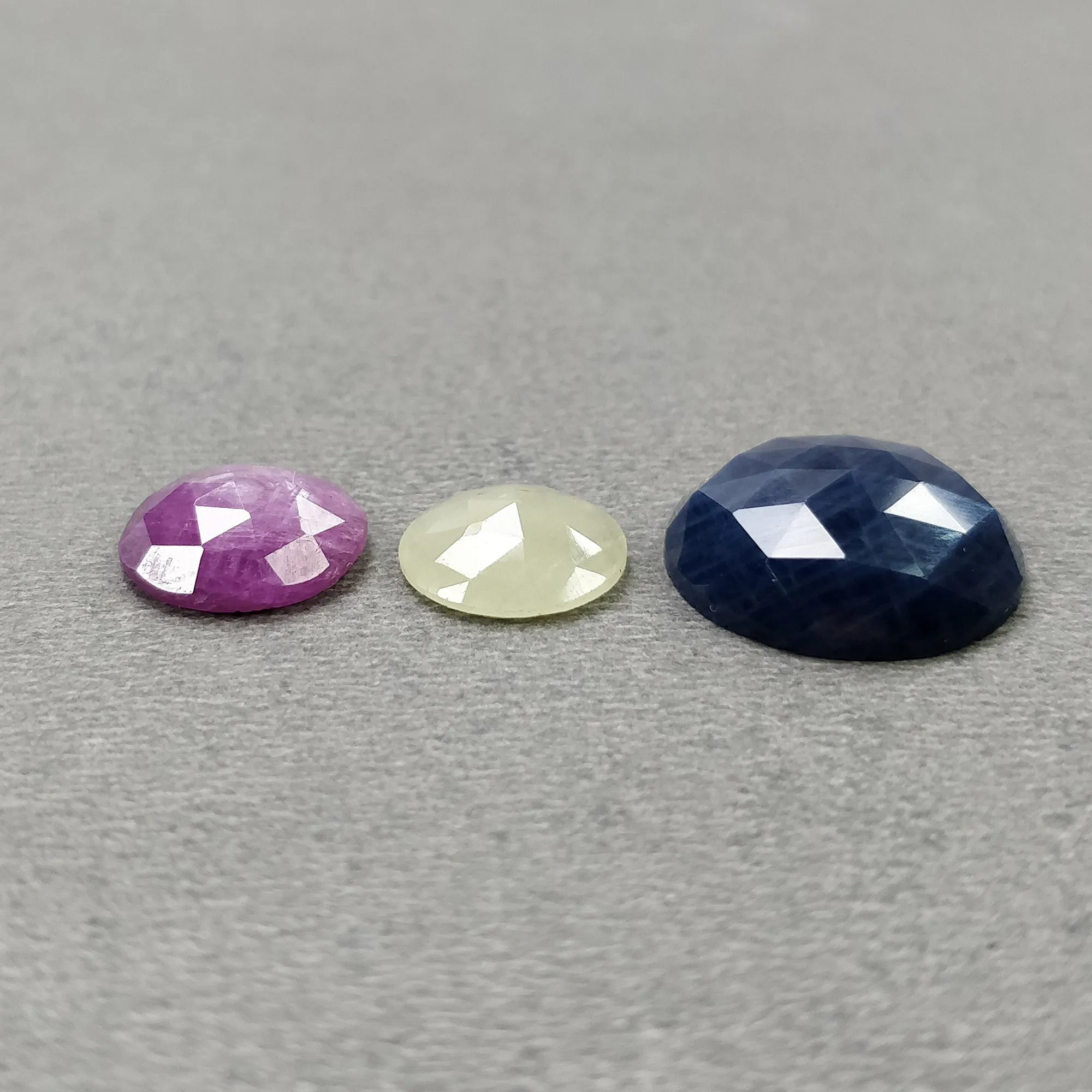 BLUE YELLOW And Raspberry SAPPHIRE Gemstone Rose Cut : 18.55cts Natural Untreated Sapphire Round Shape 3pcs