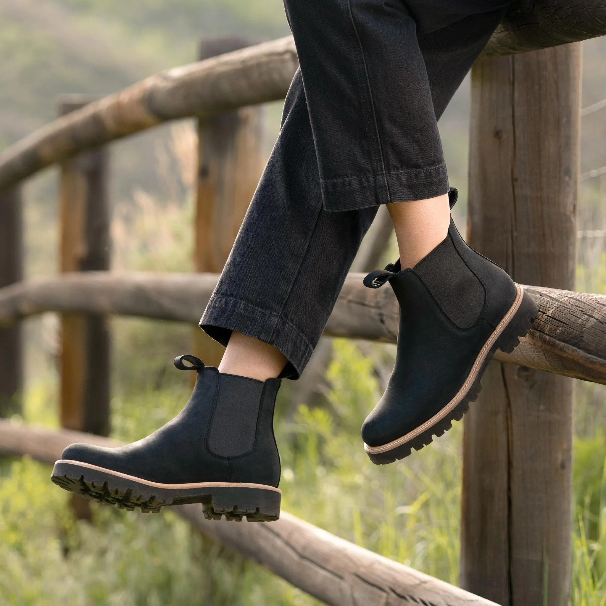 Go-To Lug Chelsea Boot Black