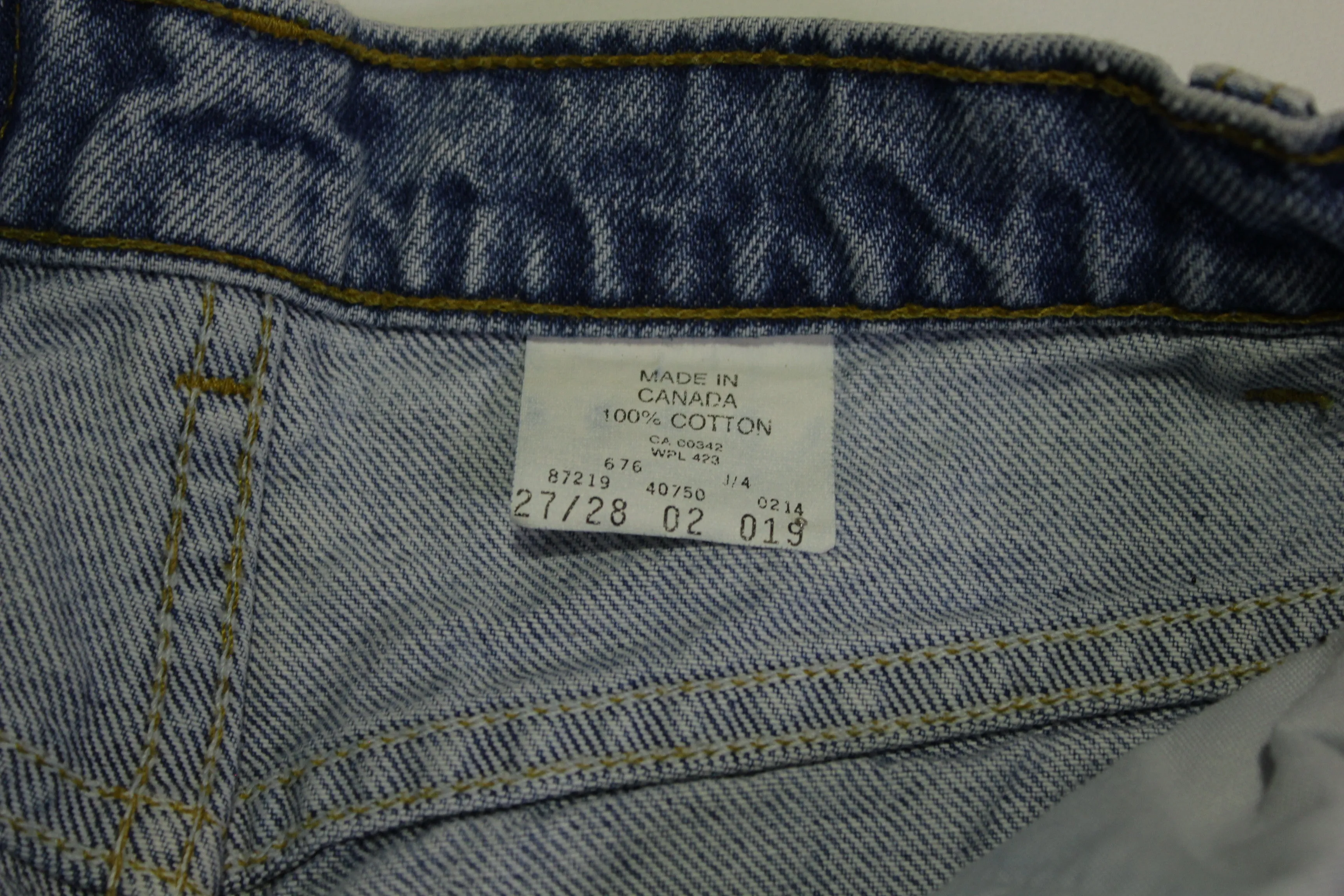 Levis Vintage 90's 550 Made in Canada Orange Tab Blue Denim Jeans