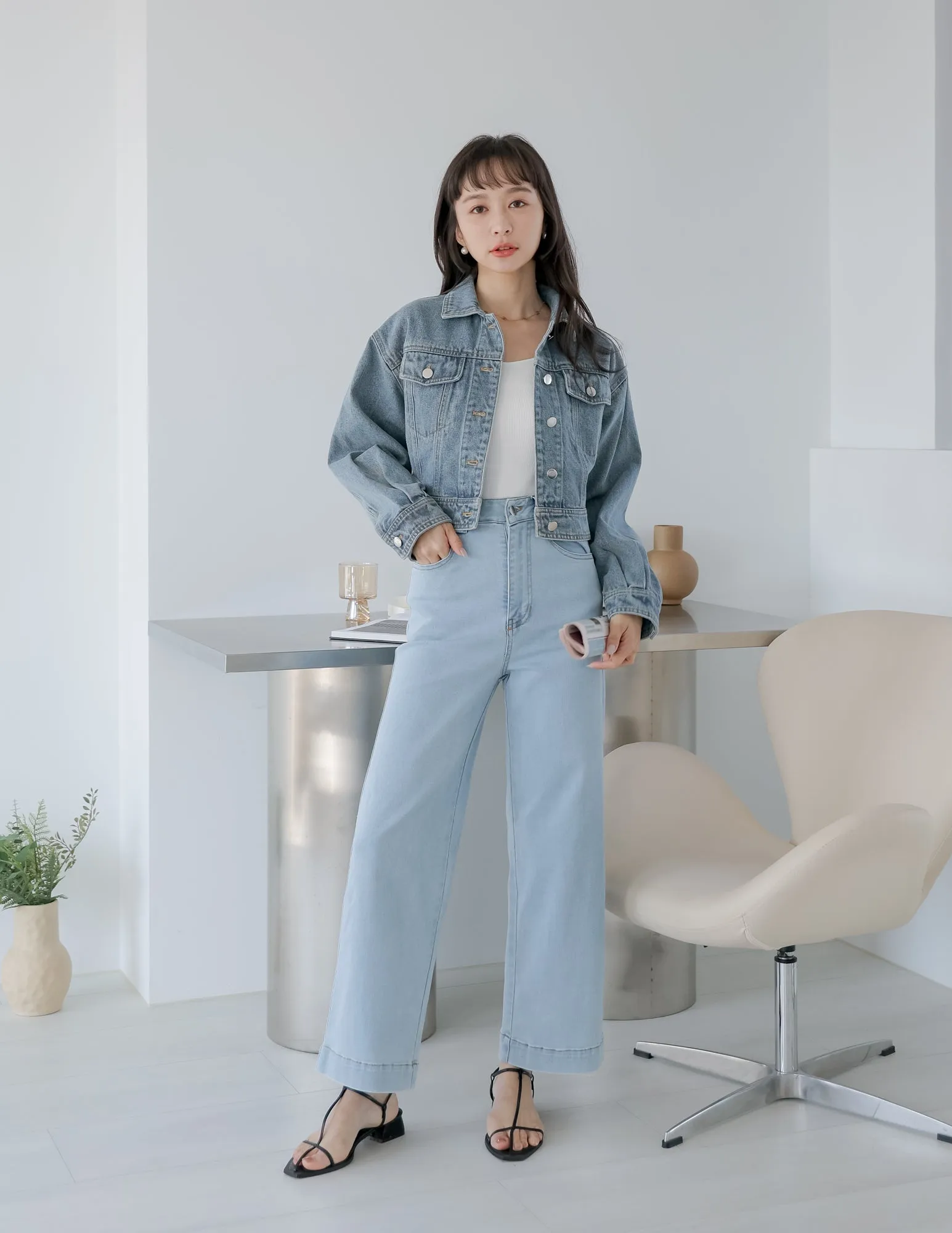 Nadine Straight Leg Jeans in Light Wash