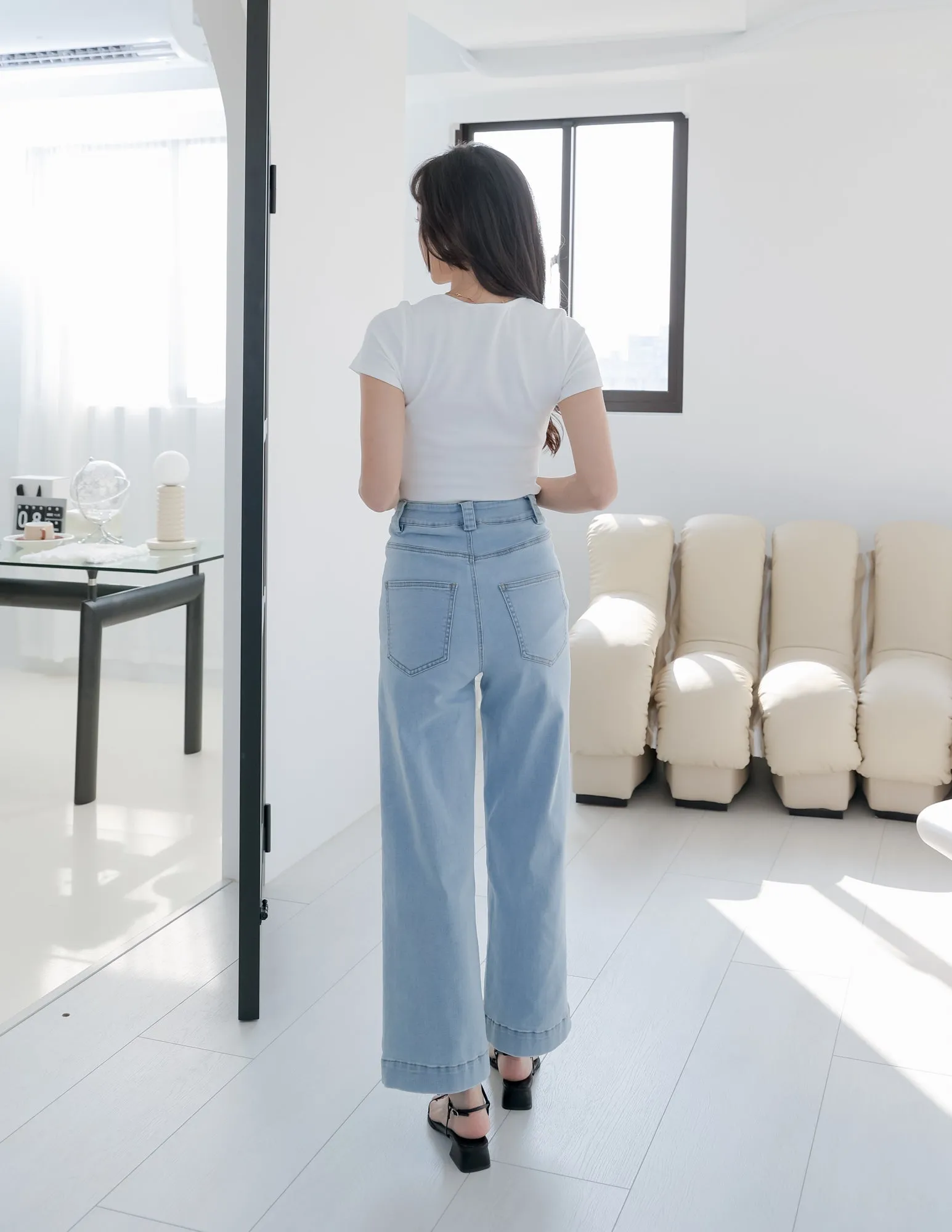 Nadine Straight Leg Jeans in Light Wash