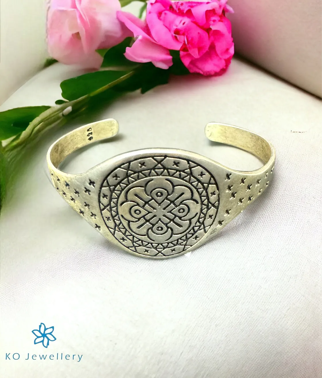 The Patterned Silver Open Bracelet