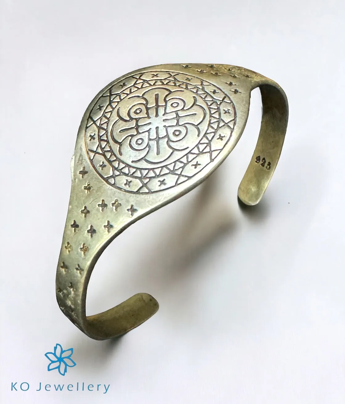 The Patterned Silver Open Bracelet